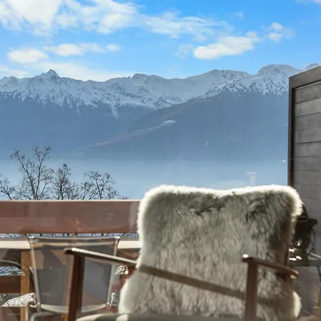 Gemeaux 104 Sur La Place Du Village A Lägenhet