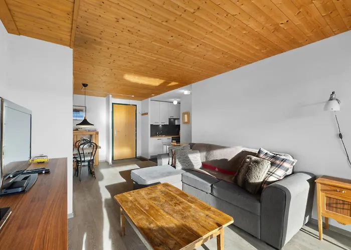 Gemeaux 104 Sur La Place Du Village A Lägenhet